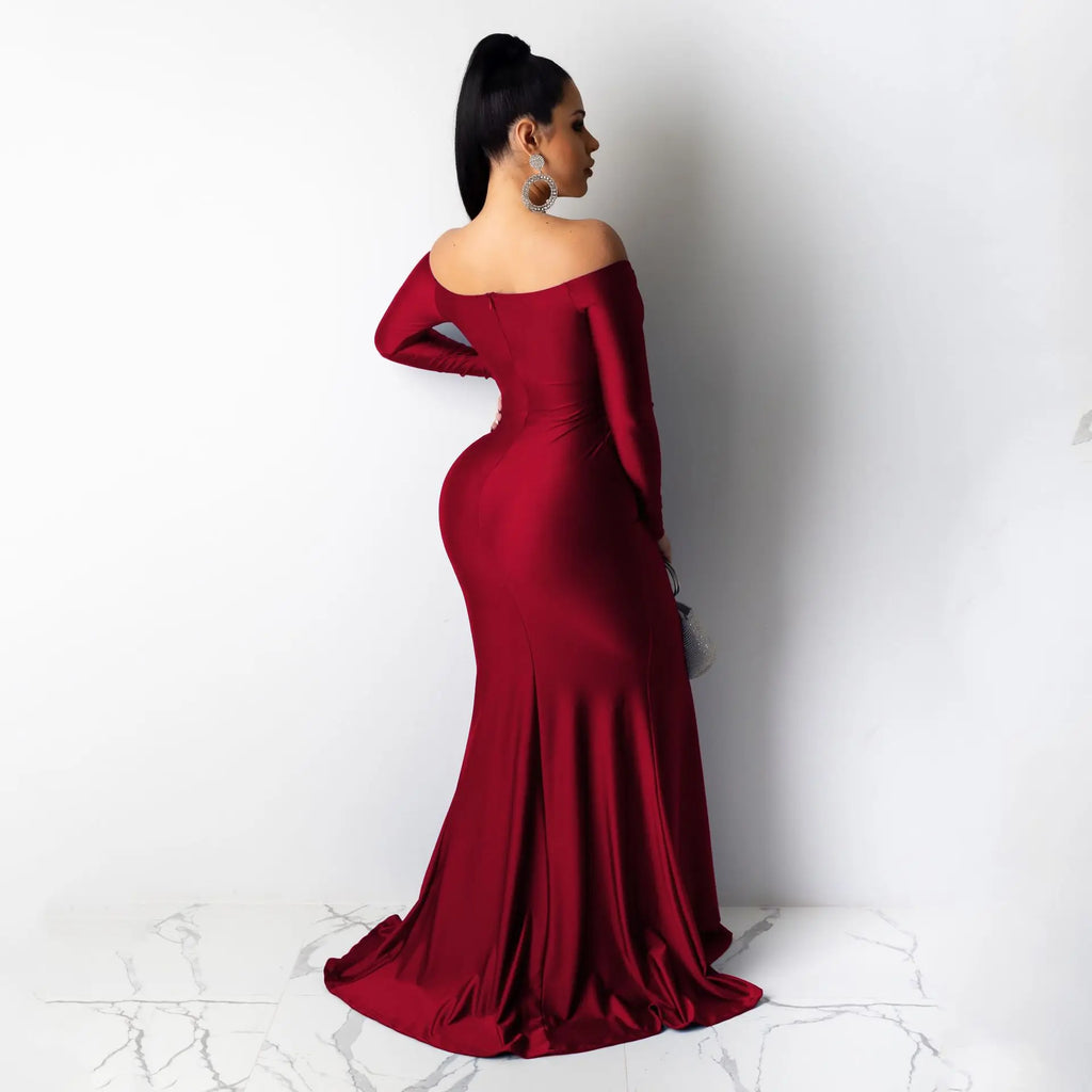 Vestido Longo de Festa Sereia com Decote Ombro a Ombro e Abertura Lateral