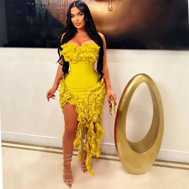 Vestido de Festa com Franjas Elegantes e Alça Assimétrica
