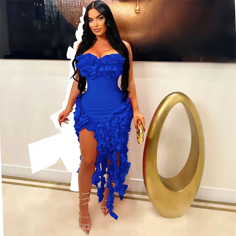 Vestido de Festa com Franjas Elegantes e Alça Assimétrica