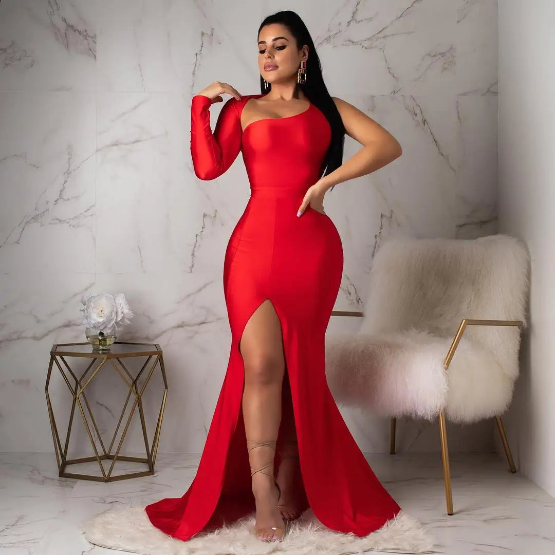Vestido Longo Elegante de Um Ombro com Abertura Lateral