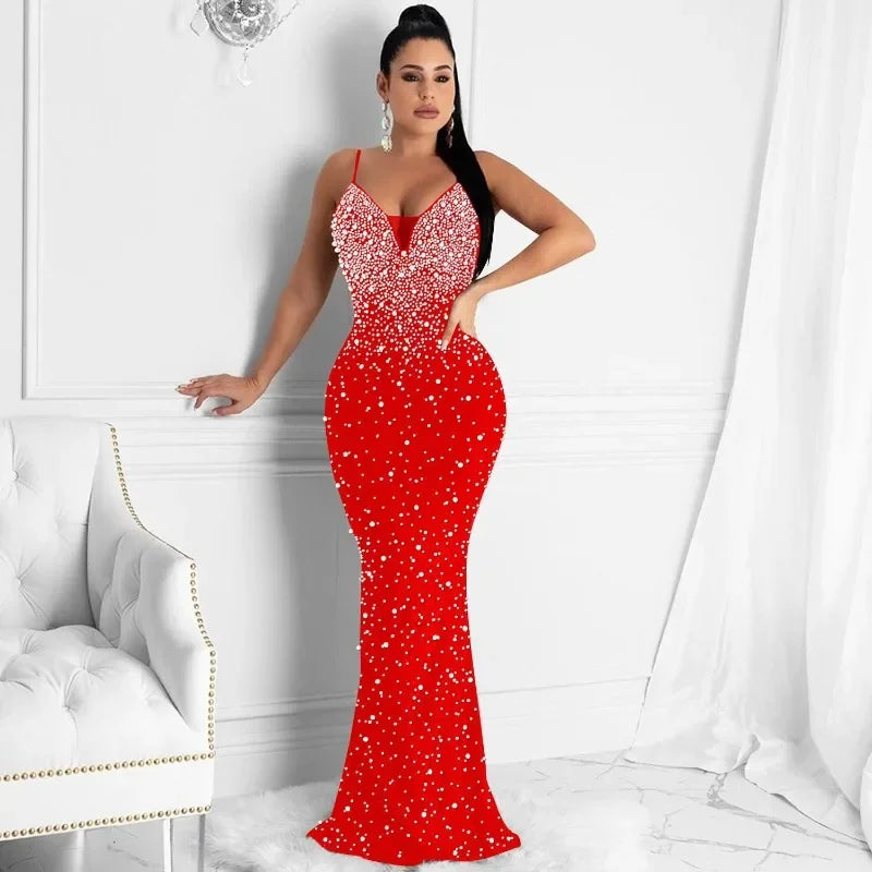 Vestido Longo Sereia com Brilhantes e Decote Elegante